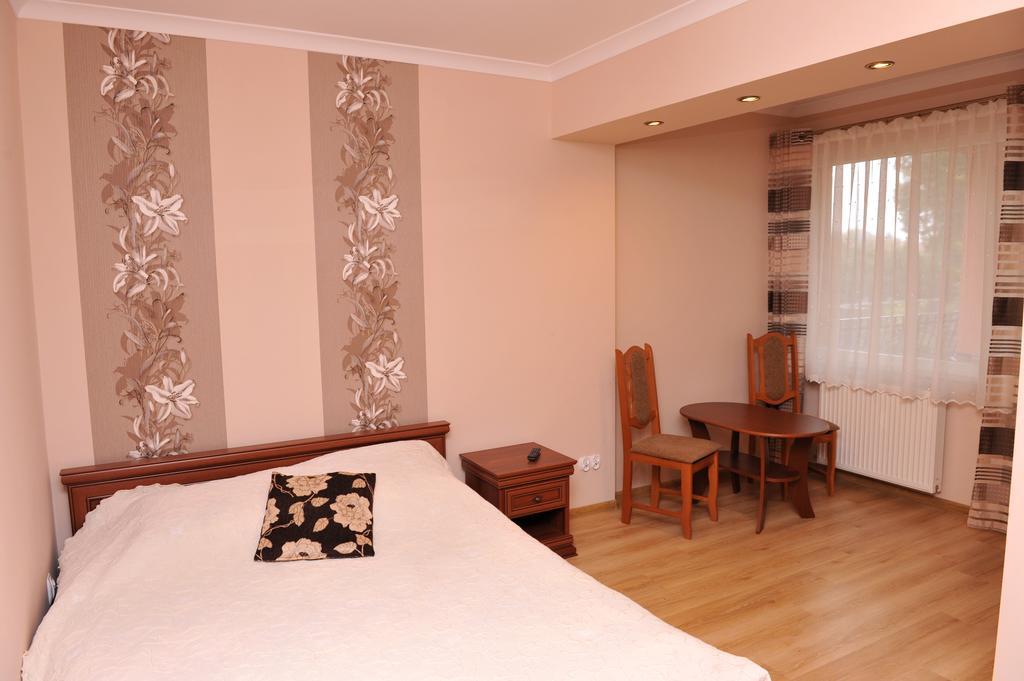 Pokoje I Apartamenty Iwona Ciechocinek Bagian luar foto